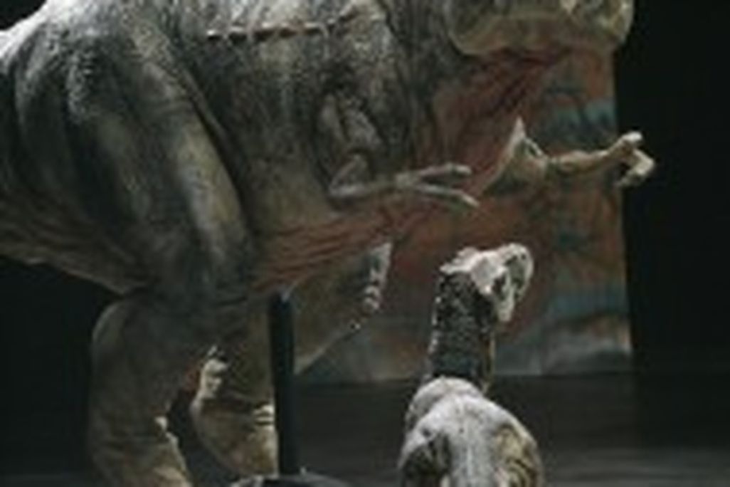 20110520083159wwd-tyrannosaurus-show-189x300.jpg
