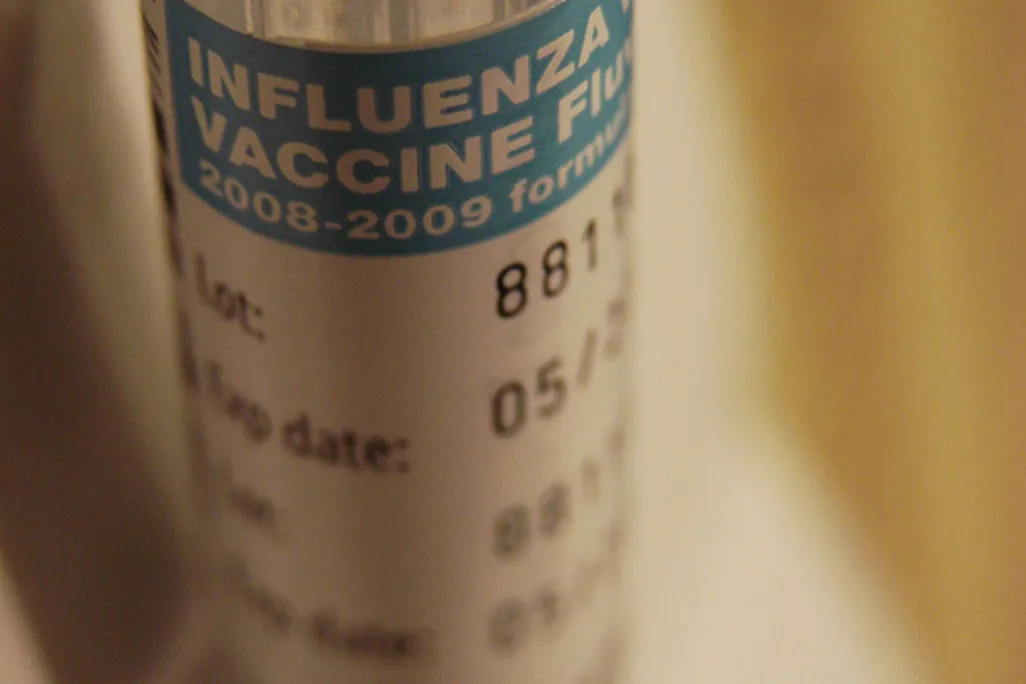 2012091010301009_10_2012_flu-vaccine1.jpg
