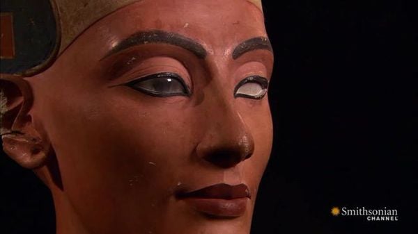 Preview thumbnail for The Secret of Nefertiti's Glare