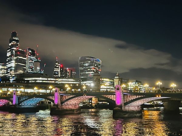 London by night thumbnail