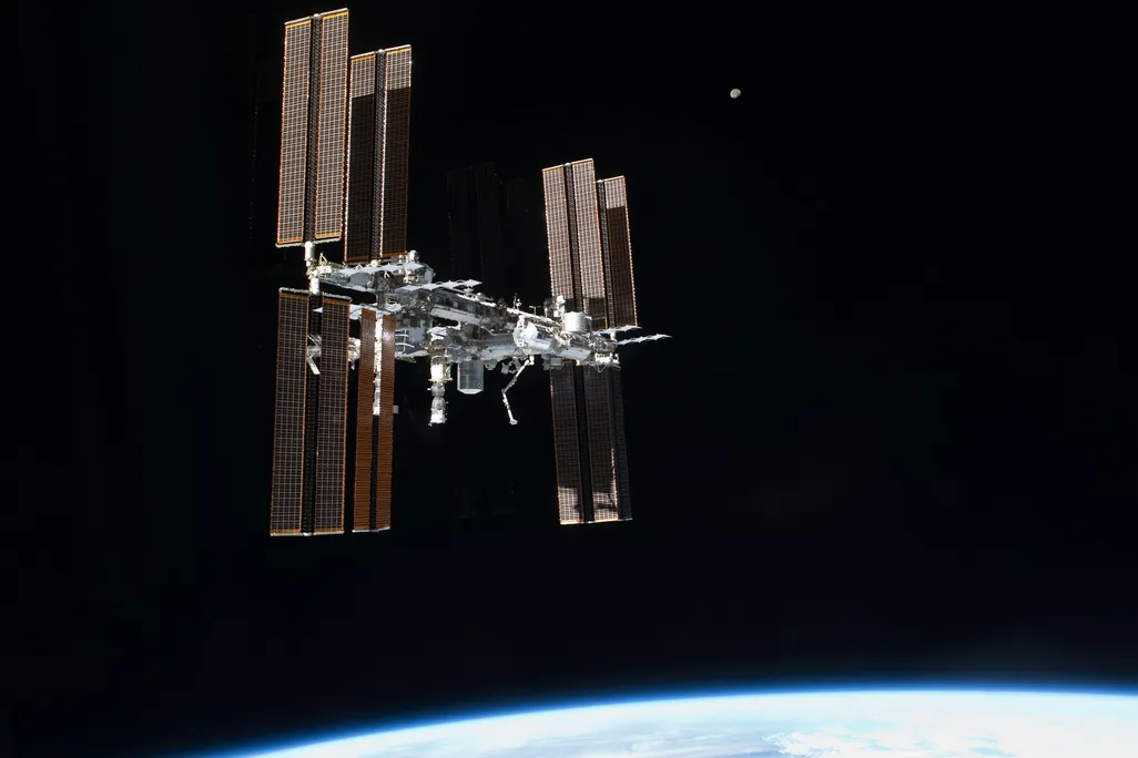 STS-135 station.jpg