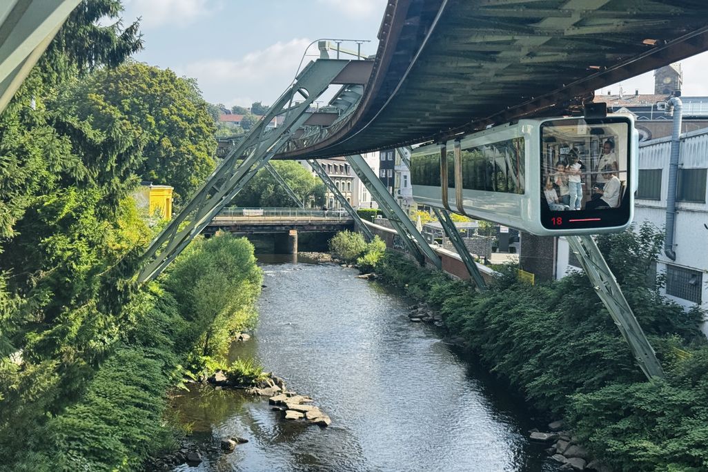Schwebebahn 1