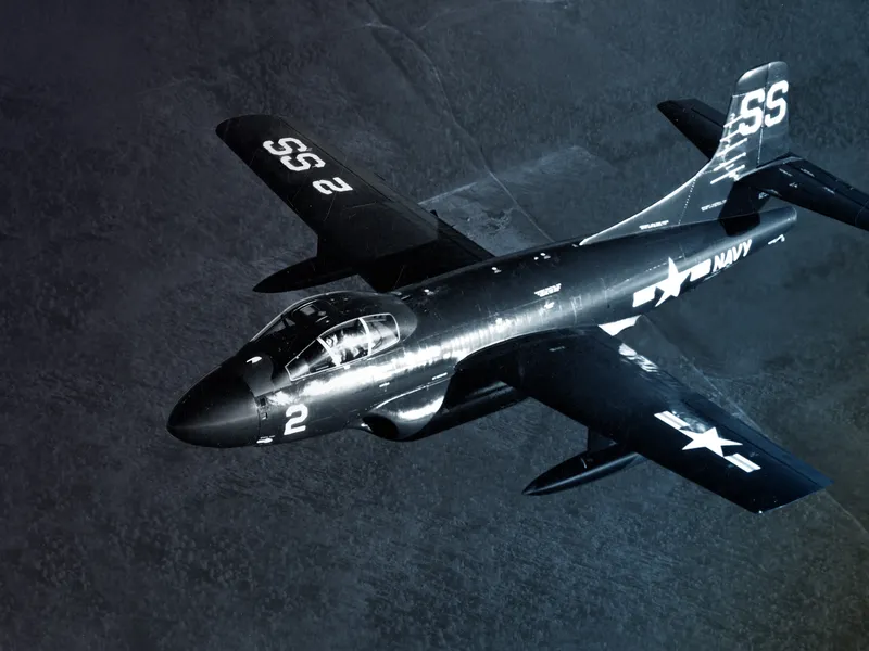 Canadian Warplanes 6: Grumman F9F-5 Panther flown by LCdr J.J.