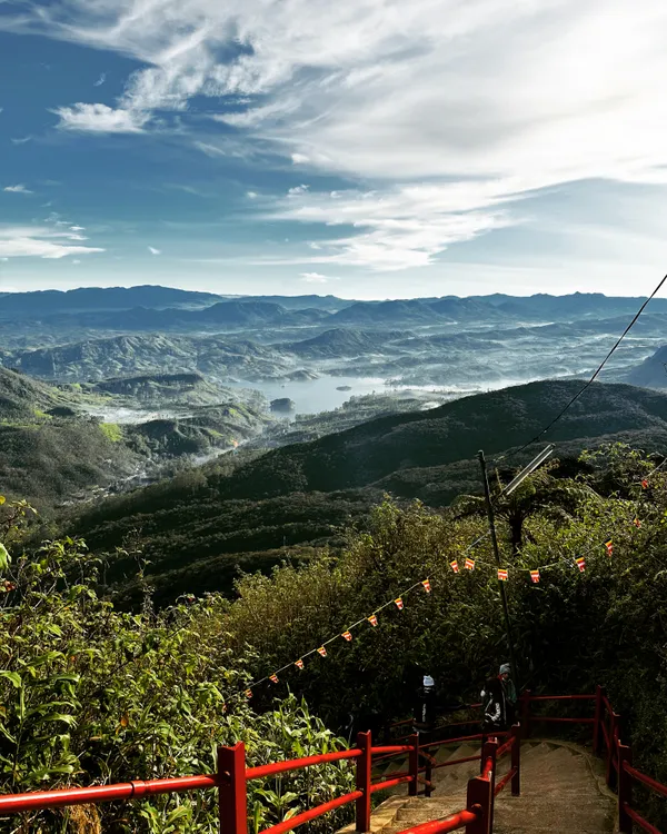 From the stair trail to Heaven thumbnail