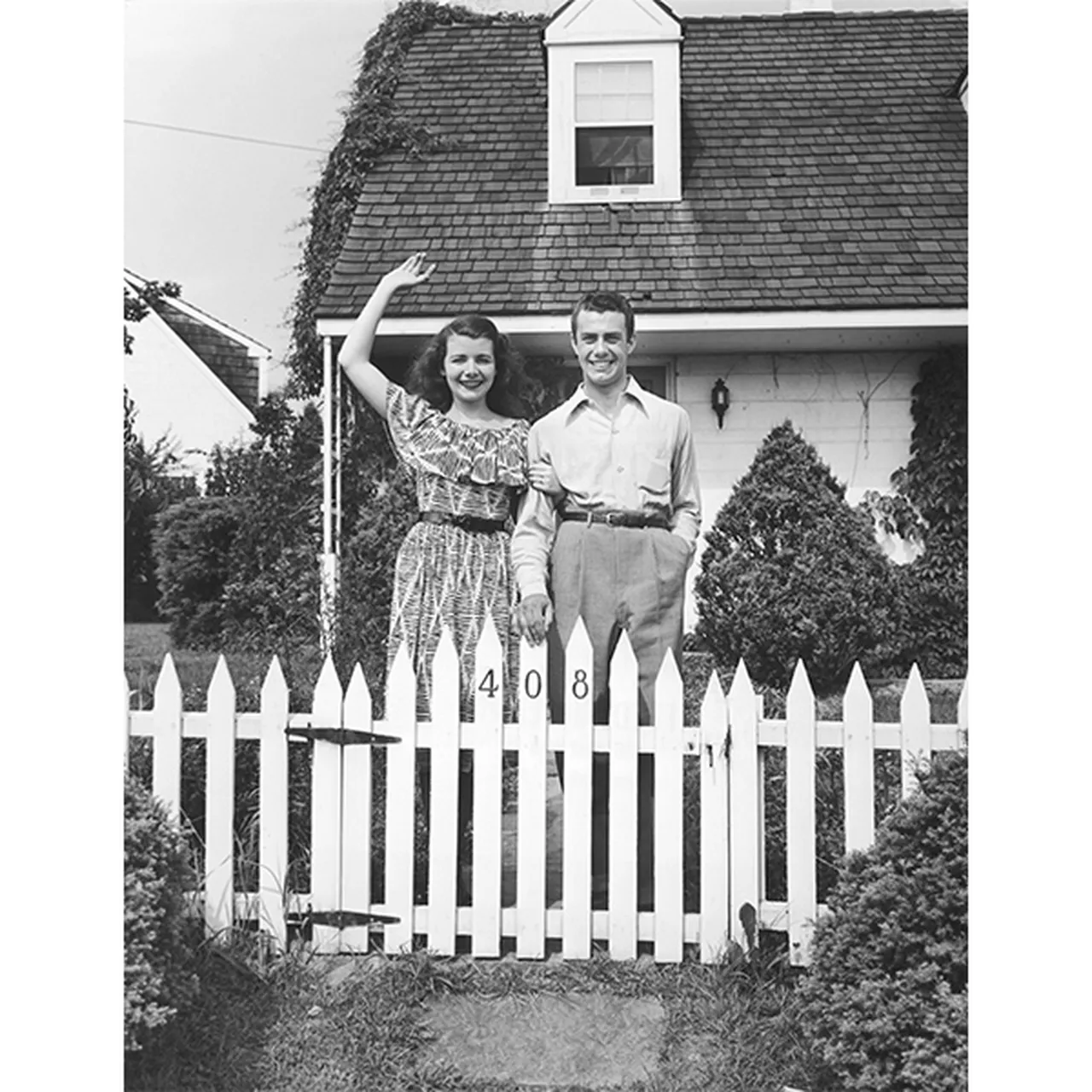How Did the White Picket Fence Become a Symbol of the Suburbs?, image size:1280x1280