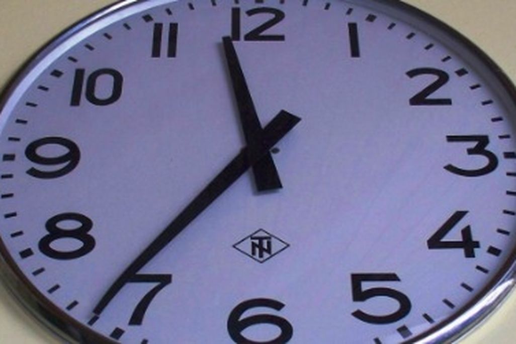 A growing number of clocks automatically synchronize with a radio signal and don't have to be adjusted for Daylight Saving Time. How do they work?