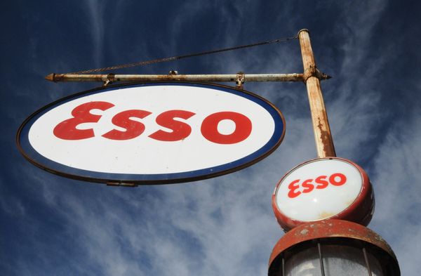 Esso Sign thumbnail