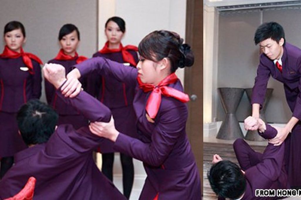 20110714104004hong-kong-airlines-martial-arts.jpg