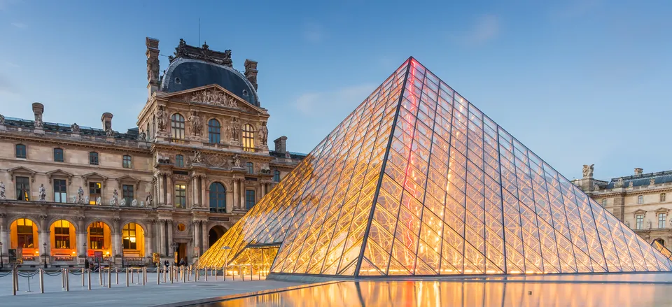  Entrance to the Louvre, Paris 