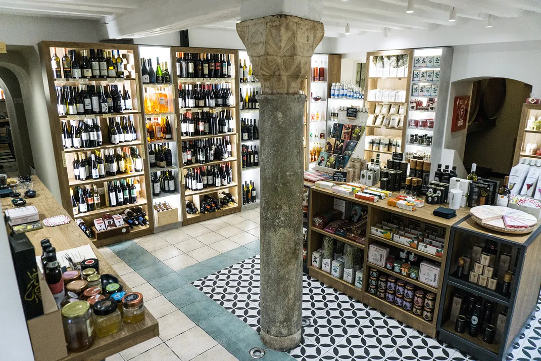 A column in the Brettos bar in Plaka