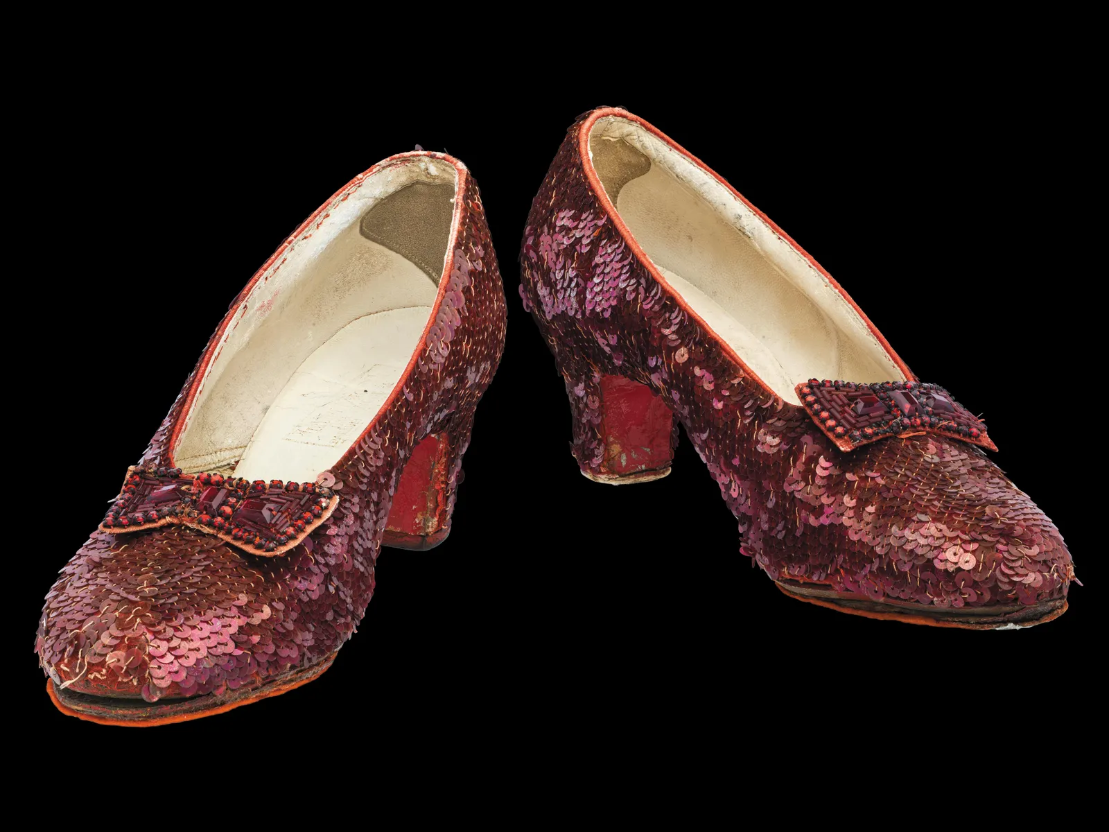 Voorganger geef de bloem water Verenigde Staten van Amerika How Dorothy's Ruby Slippers Came to the Smithsonian | At the Smithsonian|  Smithsonian Magazine