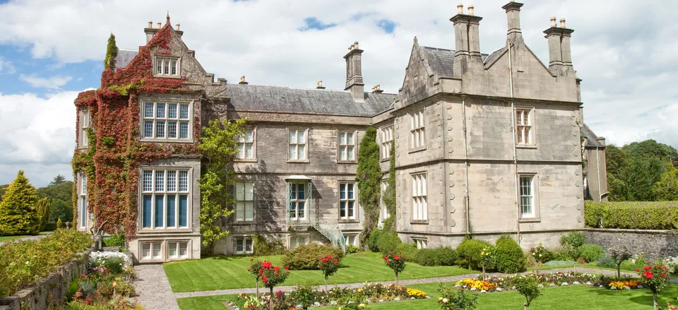  Muckross House and gardens, outside Killarney 