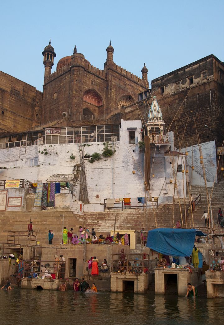 benaras-one-of-the-oldest-cities-of-india-is-a-popular-tourist