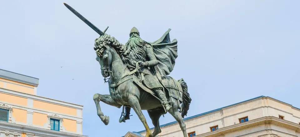  Statue of El Cid in Burgos 