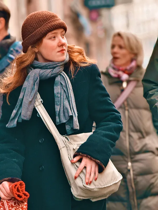 Fashionable redhead thumbnail