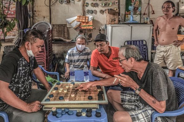 Playing Xiangqi thumbnail