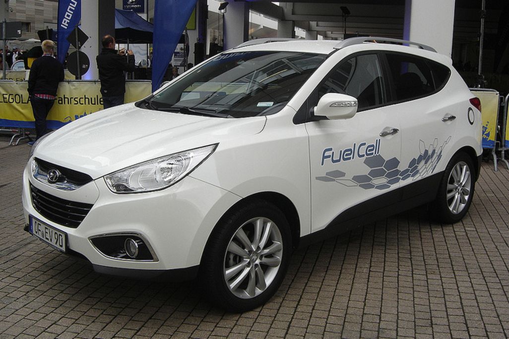 2013112201202511_22_2013_hyundai-tucson.jpg