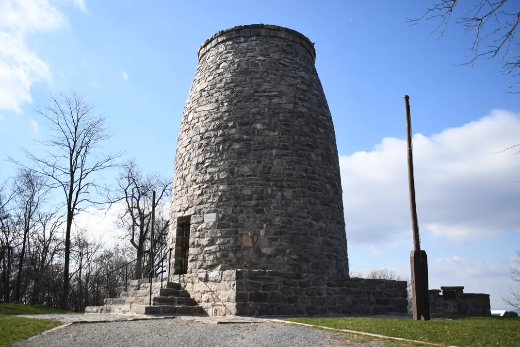 Another view of the Boonsboro monument