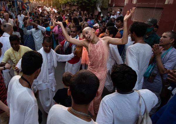 Devotees of Iskcon thumbnail