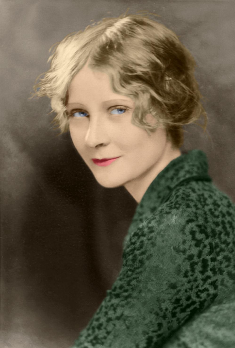 A 1929 photograph of Peg Entwistle