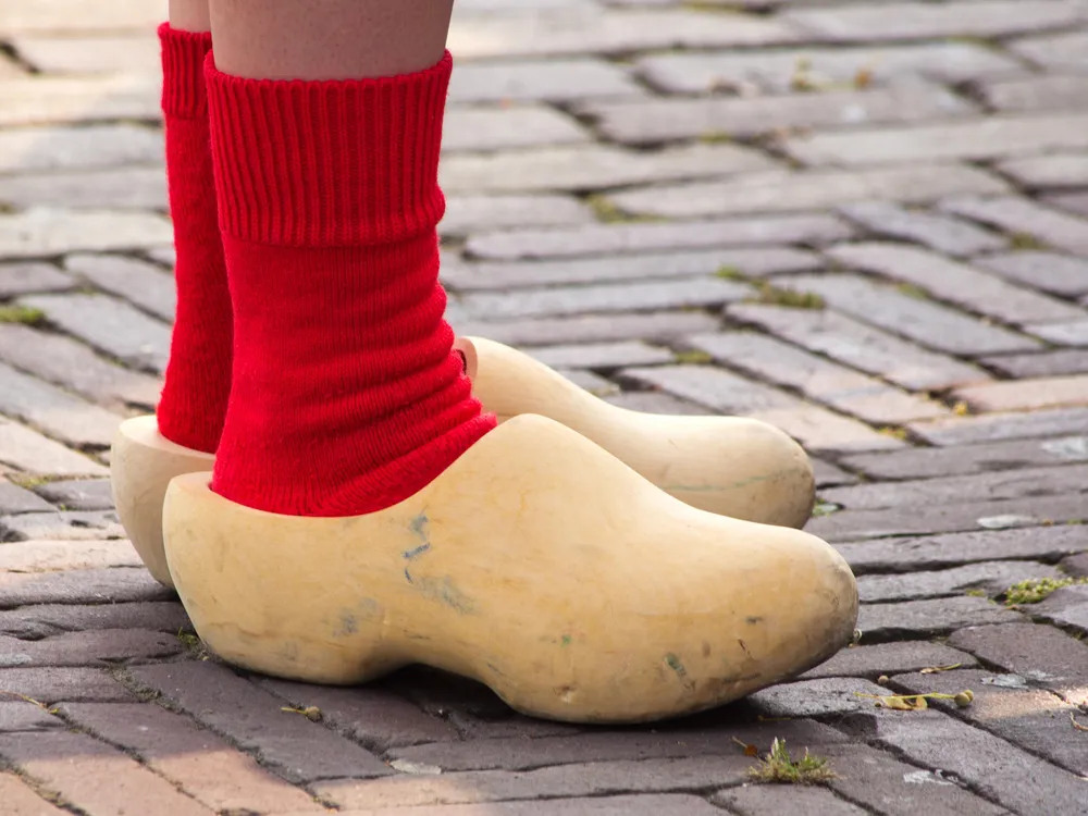 Only 30 Dutch Wooden Shoe Makers Remain | Smart News| Smithsonian Magazine