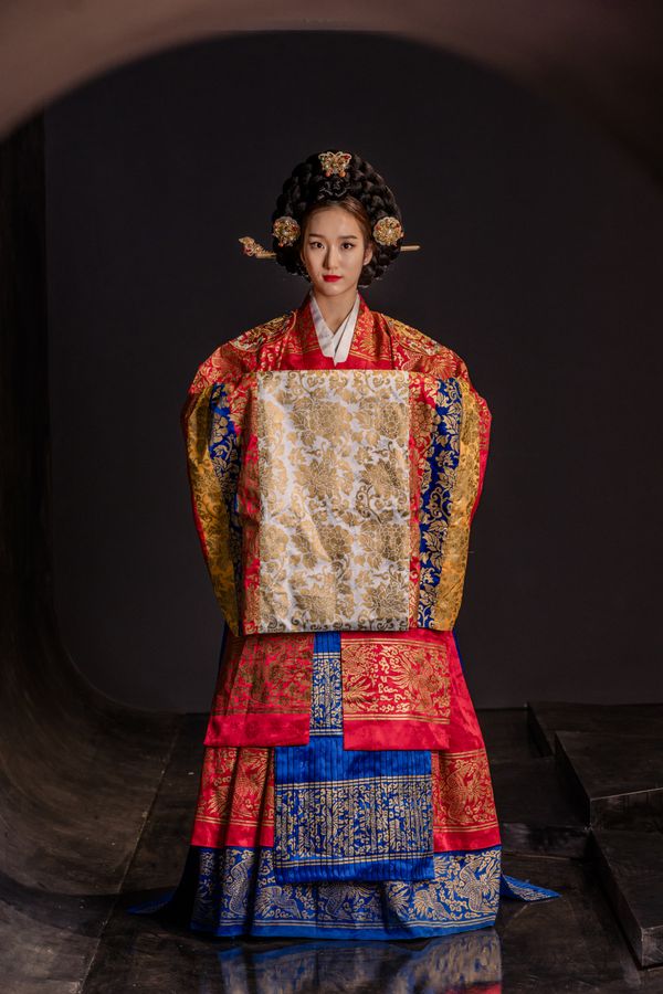 Korean Royal ceremonial clothes, Wonsam thumbnail