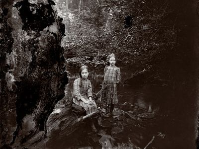 forest_2girls.jpg