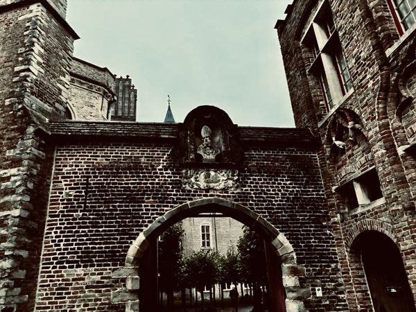 Bruges Alleyways: Cinematic History in Every Corner thumbnail