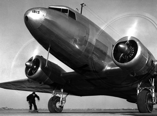 Douglas DC3, SPANZ on the ground - Museum of Transport and