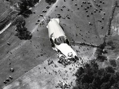 USS Shenandoah crash