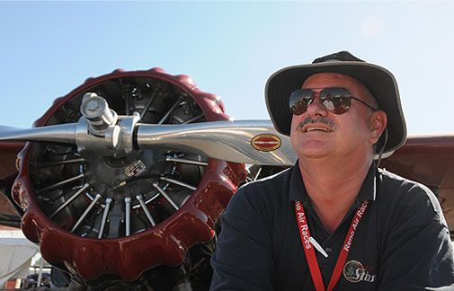 Richard Rezabek’s 1937 Stinson SR-9F got the attention of the fans as well as the judges. Besides winning the trophy in the Classic category (aircraft built and flow in 1936 or later), the red-and-black Stinson gull-wing Reliant grabbed the most votes in