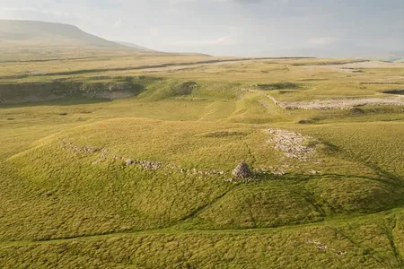 The Dudderhouse Hill long cairn is located inside the Yorkshire Dales National Park in northern England.