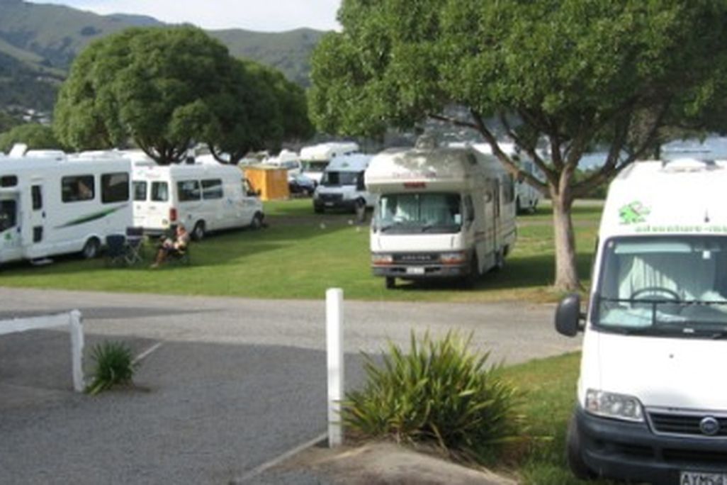 Caravans cram.jpg