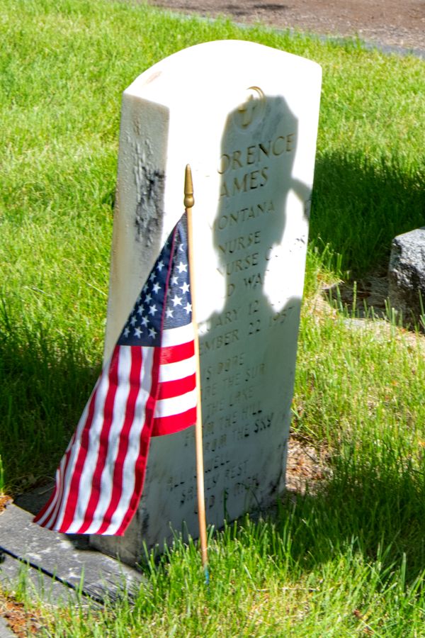 A salute to the grave of a female WWI veteran in Montana thumbnail
