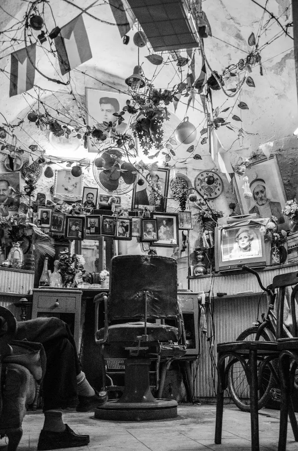 Barber in Nablus thumbnail