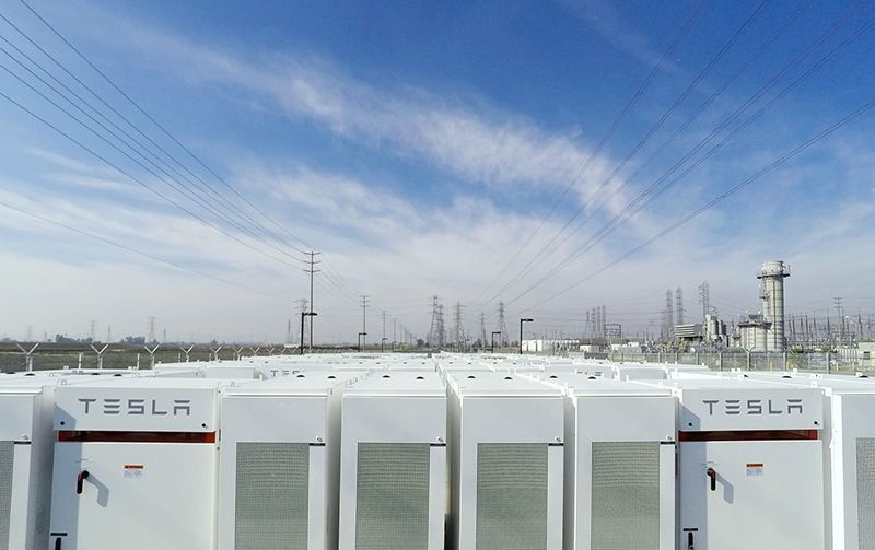 Tesla-battery-plant.jpg