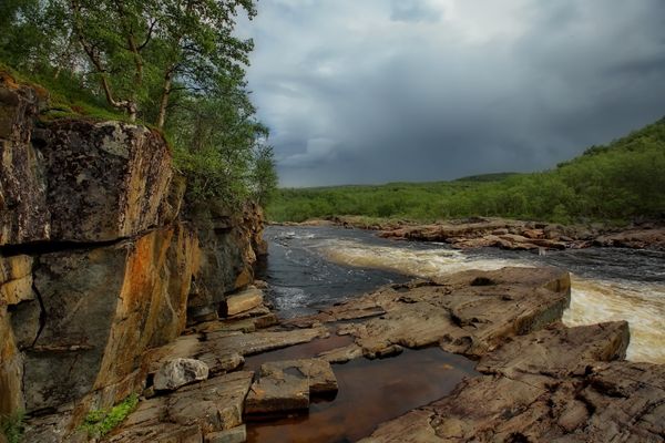 The Titovka river in the Murmansk region. thumbnail