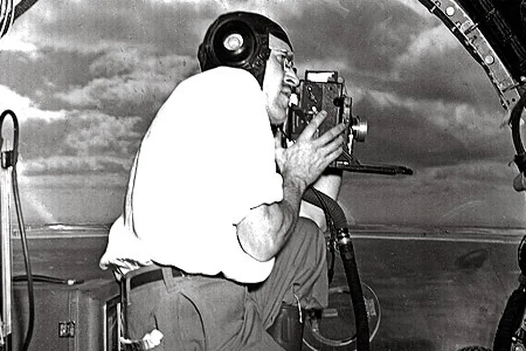 A crew member filmed cloud behavior.