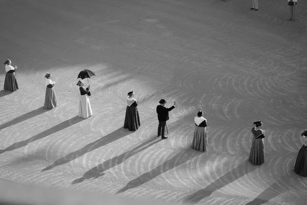 A Moment Out of Time in Arles thumbnail