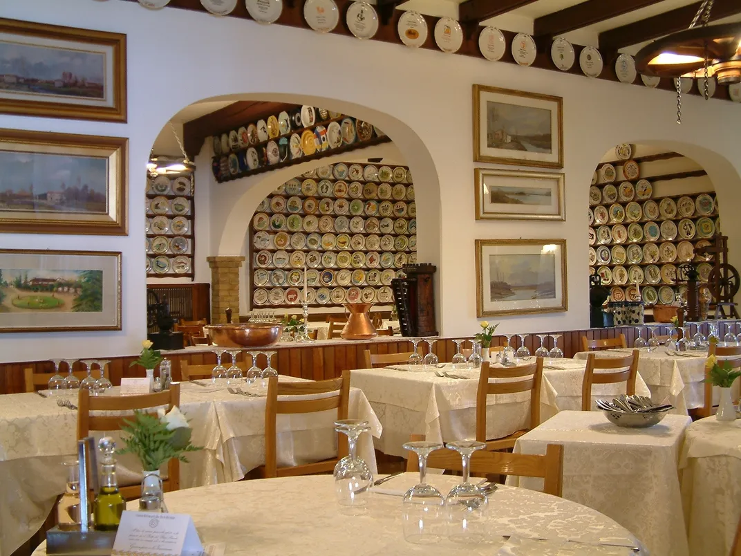 In Some Trattorias in Italy, Diners Can Enjoy a Meal and Take the Plate It Was Served on Home as a Souvenir