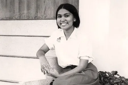 Along with her photo, Luxana Nil-Ubol sent a note thanking Neil Armstrong for keeping his promise to send a mission patch and photo. 