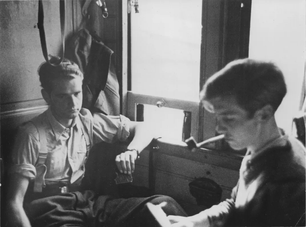 An undated photograph of Hans Scholl (left) and Alexander Schmorell (right)
