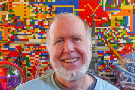 Kevin Kelly unpacks 12 technological forces in his new book.