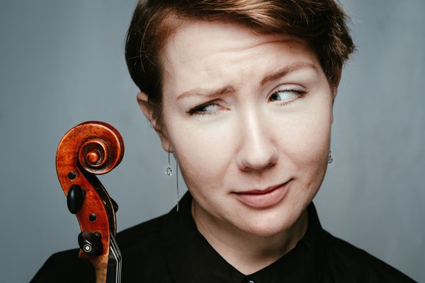 The violinist thumbnail