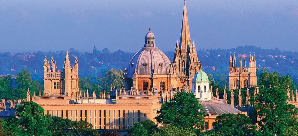  The beautiful Oxford skyline 