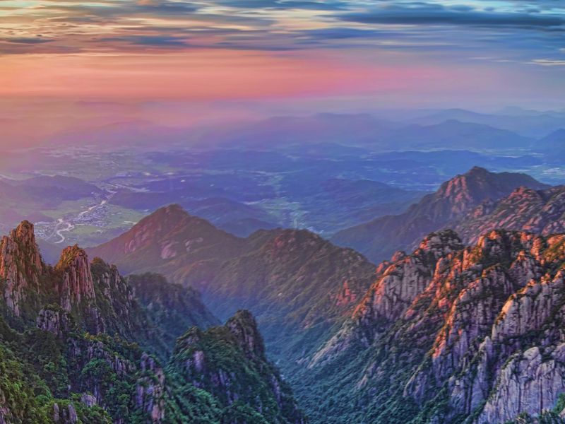 Hiking to Beginning to Believe Peak at Huangshan, China, I waited ...