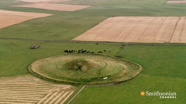 Preview thumbnail for This 5,000-Year-Old Tomb Is Spectacularly Preserved