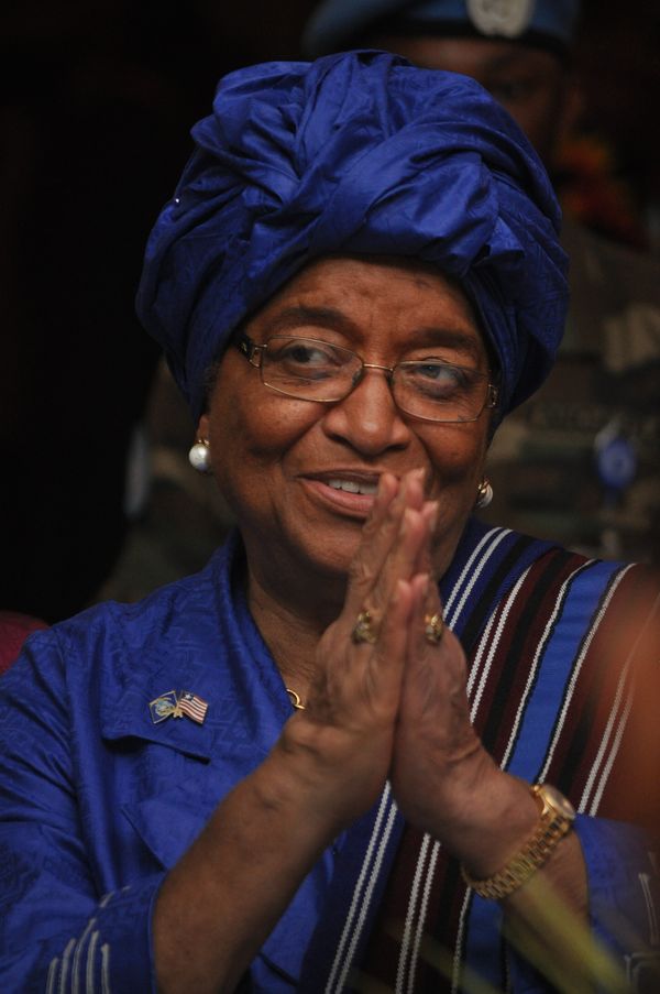President Sirleaf giving peace. thumbnail