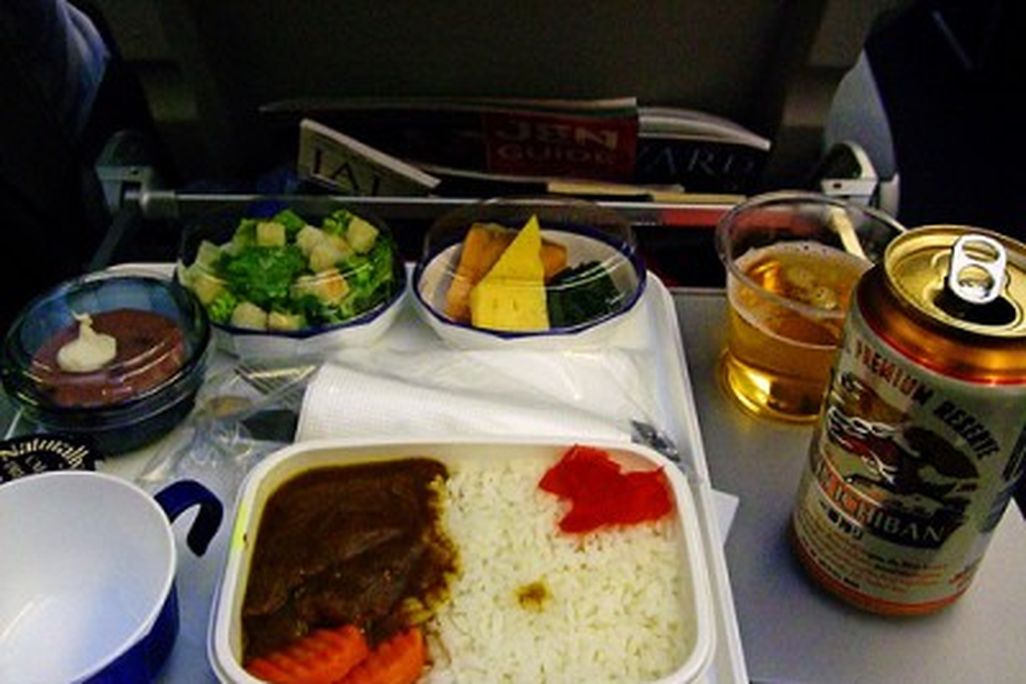 20110520090134airplanefood_3105034001_78e5074dcd-400x300.jpg