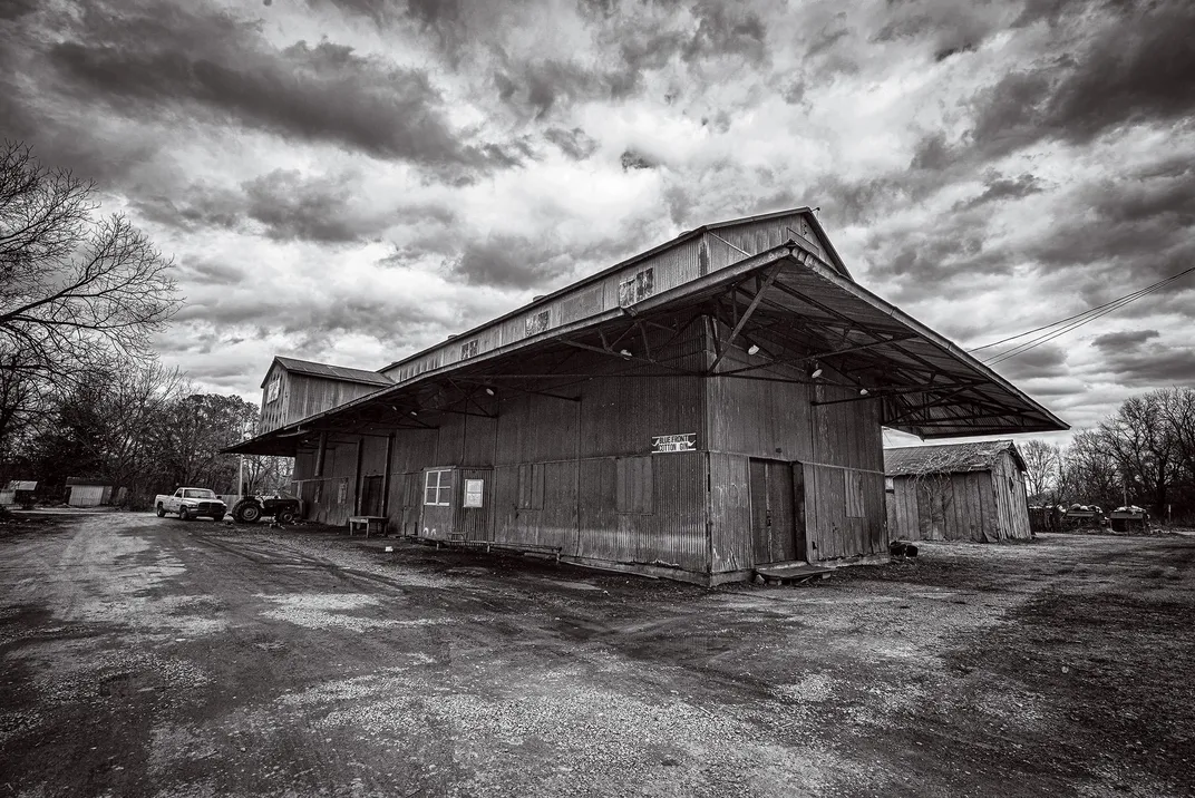 Abandoned cotton gin